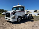 2014 VOLVO TRUCK VNL TANDEM AXLE DAY CAB TRUCK TRACTOR VIN: 4V4NC9EH5EN172801