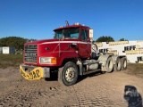 2001 MACK CL713 TRI AXLE DAY CAB TRUCK TRACTOR VIN: 1M2AD62Y01W011167