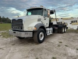 2015 MACK GU813 T/A ROLL OFF TRUCK VIN: 1M2AX13C6FM028832