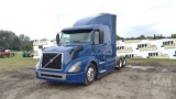 2017 VOLVO TRUCK VNL TANDEM AXLE TRUCK TRACTOR VIN: 4V4NC9EG9HN971427
