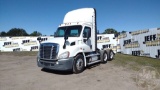 2018 FREIGHTLINER CASCADIA TANDEM AXLE DAY CAB TRUCK TRACTOR VIN: 1FUJGBDV8JLHS8078