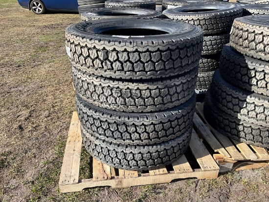 (4) BF GOODRICH DR444 M+ S 275/80 R 22.5