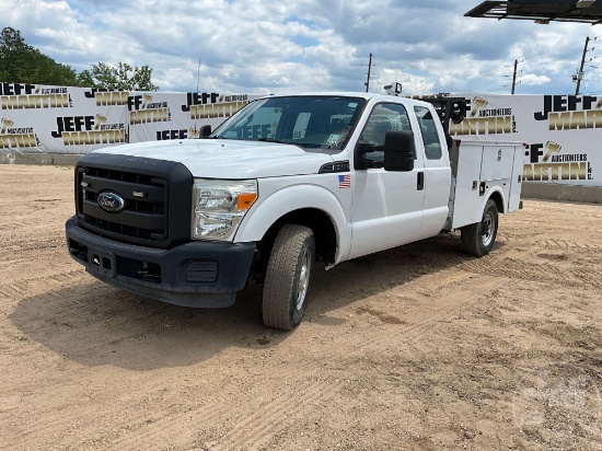 2014 FORD F-250 S/A UTILITY TRUCK VIN: 1FD7X2A65EEB81546