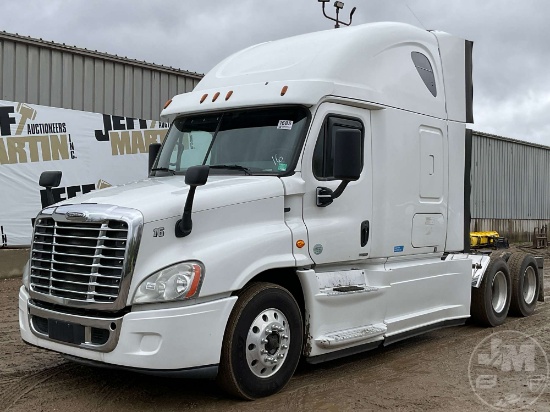 2016 FREIGHTLINER CASCADIA TANDEM AXLE TRUCK TRACTOR VIN: 3AKJGLD51GSGX9275