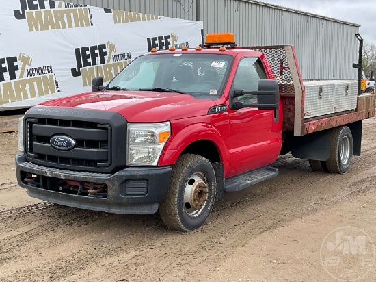 2013 FORD F-350 SINGLE AXLE REGULAR CAB FLATBED TRUCK VIN: 1FDRF3G63DEB36712