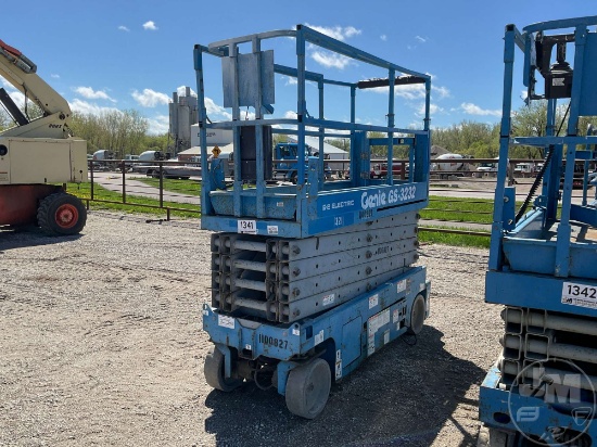 2009 GENIE GS-3232 38’...... SCISSOR LIFT SN: GS8209-94388