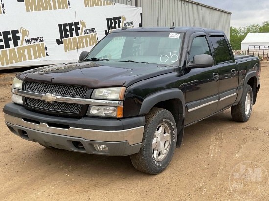 2005 CHEVROLET SILVERADO 1500 REGULAR CAB 4X4 PICKUP VIN: 2GCEK13T051328607