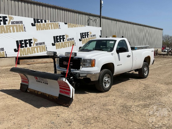 2011 GMC SIERRA 2500HD REGULAR CAB 4X4 PICKUP   VIN: 1GT02ZC80BF216348