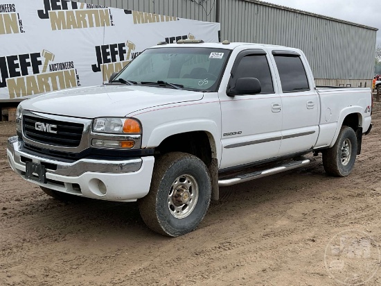 2005 GMC SIERRA 2500 HD CREW CAB 4X4 PICKUP VIN: 1GTHK23UX5F911223