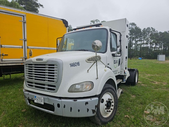 2014 FREIGHTLINER M2 SINGLE AXLE DAY CAB TRUCK TRACTOR VIN:1FUBC5DX1EHFM5701