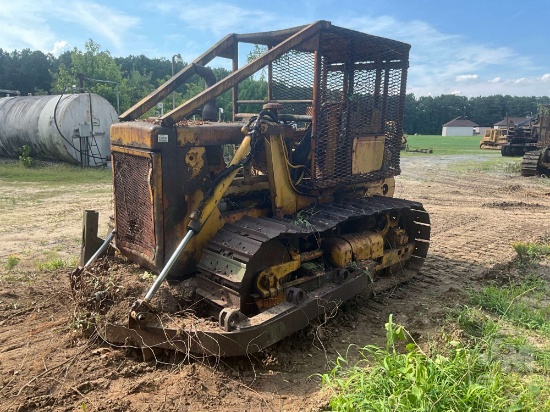INTERNATIONAL HARVESTER CRAWLER TRACTOR