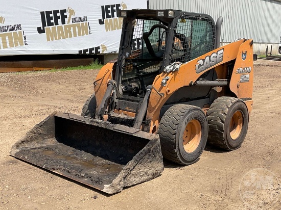 2015 CASE SR210 SKID STEER SN: NFM404378
