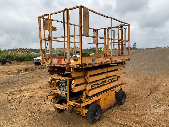UP-RIGHT TIGER F5024-01 24’...... SCISSOR LIFT SN: 4086