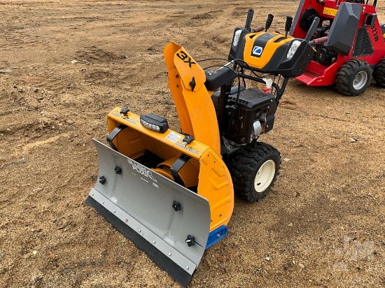 CUB CADET 3X 30”...... HD SNOW BLOW SN: 1H158B40210