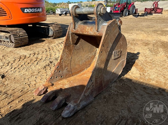 WERK-BRAU SN: 229860-2-1 36”...... BUCKET W/ TEETH
