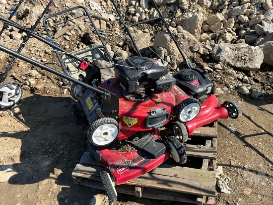 LOT OF 3 PUSH MOWERS, 1 TORO RECYCLER, 1 MURRAY