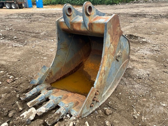HENSLEY 40”...... BUCKET W/ TEETH