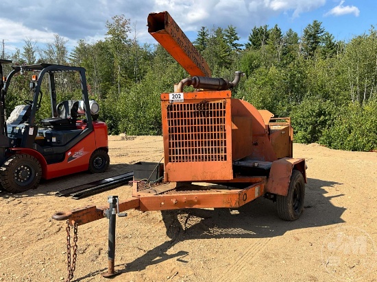 WOOD CHUCK SN: 1W9CE8919FS4D7483 CHIPPER