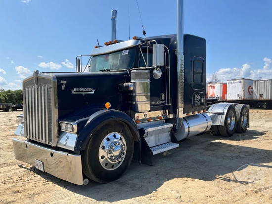 2000 KENWORTH W900 TANDEM AXLE TRUCK TRACTOR VIN: 1XKWDB0X2YJ841268
