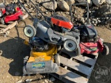 LOT OF 3 PUSH MOWERS 1 CRAFTSMAN 5.5 HORSEPOWER, 1