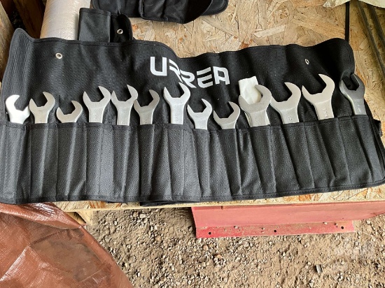 UNUSED URREA SERVICE WRENCHES