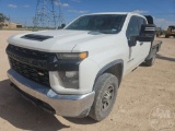 2020 CHEVROLET 2500HD SILVERADO CREW CAB 4X4 FLATBED TRUCK VIN: 1GB4YLE77LF340771