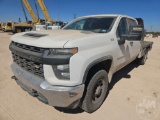 2020 CHEVROLET 2500HD SILVERADO CREW CAB 4X4 FLATBED TRUCK VIN: 1GB4YLE71LF338479