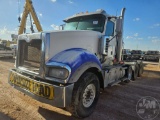 2013 MACK TD713 TITAN HEAVY HAUL TRI AXLE DAY CAB TRUCK TRACTOR VIN: 1M1BD01Y1DM001433