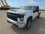2020 CHEVROLET 2500HD SILVERADO CREW CAB 4X4 FLATBED TRUCK VIN: 1GB4YLE71LF338613