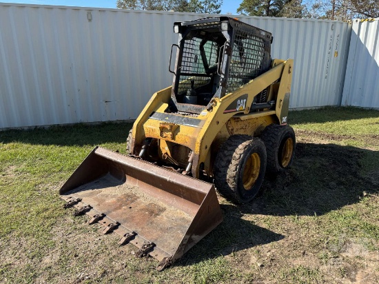 2001 CATERPILLAR 246 SKID STEER SN: 5SZ03332