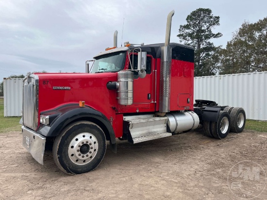 2012 KENWORTH W900 HEAVY HAUL TANDEM AXLE TRUCK TRACTOR VIN: 1XKWD40X7CJ303248