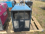 MILLER BOBCAT 250 AMP STATIONARY WELDER SN: LJ310232H