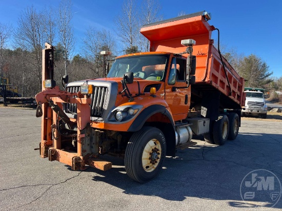 2011 INTERNATIONAL 7600SFA 6X4 TANDEM AXLE DUMP TRUCK VIN: 1HTWXSHTXBJ338988