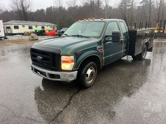 2008 FORD F-350 S/A UTILITY TRUCK VIN: 1FDWX36R88ED48880