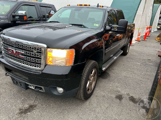 2014 GMC DENALI/SIERRA HD Z71 CREW CAB 4X4 PICKUP VIN: 1GT125EG6EF182518