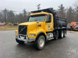 2007 VOLVO TRUCK VHD TRI-AXLE DUMP TRUCK VIN: 4V5K99GH47N440136