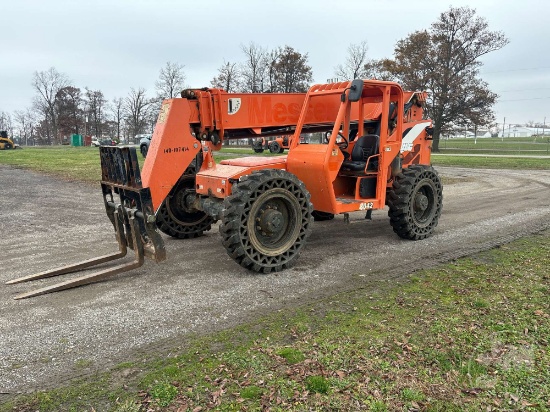 2014 SKYTRAK 8042 TELESCOPIC FORKLIFT SN: 0160064472