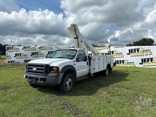 2007 FORD F-550 BUCKET TRUCK VERSALIFT VIN: 1FDAF56PX7EB00281