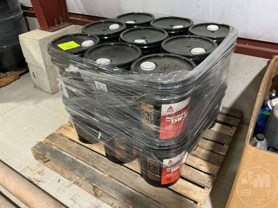 PALLET OF ENGINE OIL AND HYDRAULIC OIL