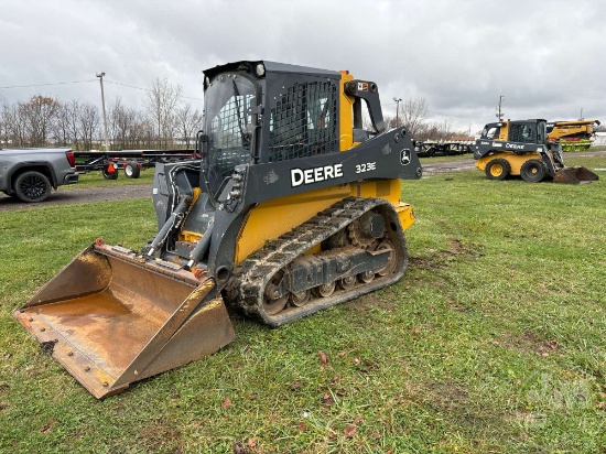 2017 DEERE MODEL 323E MULTI TERRAIN LOADER SN: 1T0323EMCHJ308961