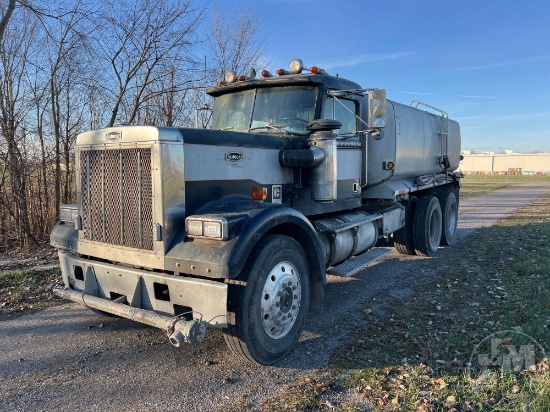 1983 AUTOCAR AT TANDEM AXLE WATER TRUCK VIN: 1WATDCCG7DU095222