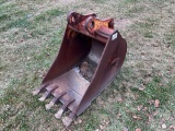 WERK-BRAU CO  SN: 3154605 24”...... TOOTH BUCKET