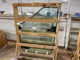 CHALLENGER MT700/MT800 LH DOOR GLASS