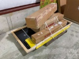 PALLET OF CLAAS COVER AND FRAME, PANELS AND AGCO BRACKETS KIT
