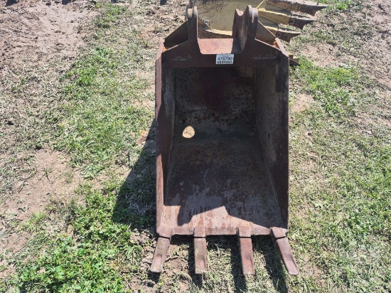 24 IN. EXCAVATOR BUCKET