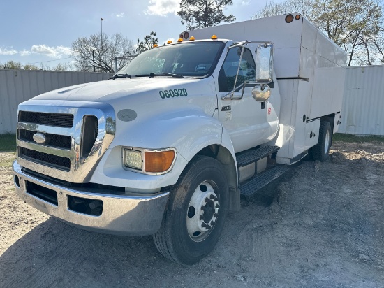 2009 FORD F-750 SINGLE AXLE DEBRIS TRUCK VIN: 3FRNX75A69V163528- CUMMINS