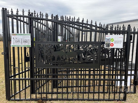 DECORATIVE GATE WITH DEER