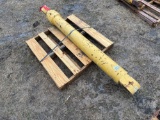 330B SN: 11163578 HYDRAULIC CYLINDER