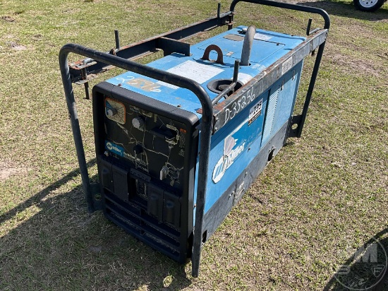 MILLER 300 AMP SKID MOUNTED WELDER SN: LK40004M