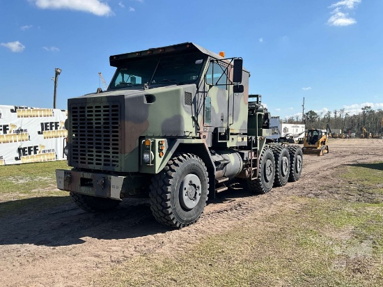 1992 OSHKOSH M1070 VIN: 10T1K4JH5P1046286 QUAD/A MILITARY TRUCK TRACTOR
